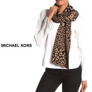 NWT Michael Kors Leopard Print Scarf
